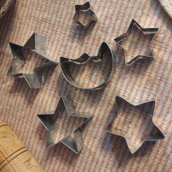 Star and Moon Cookie Cutter Set Vintage - Picture 3 of 8